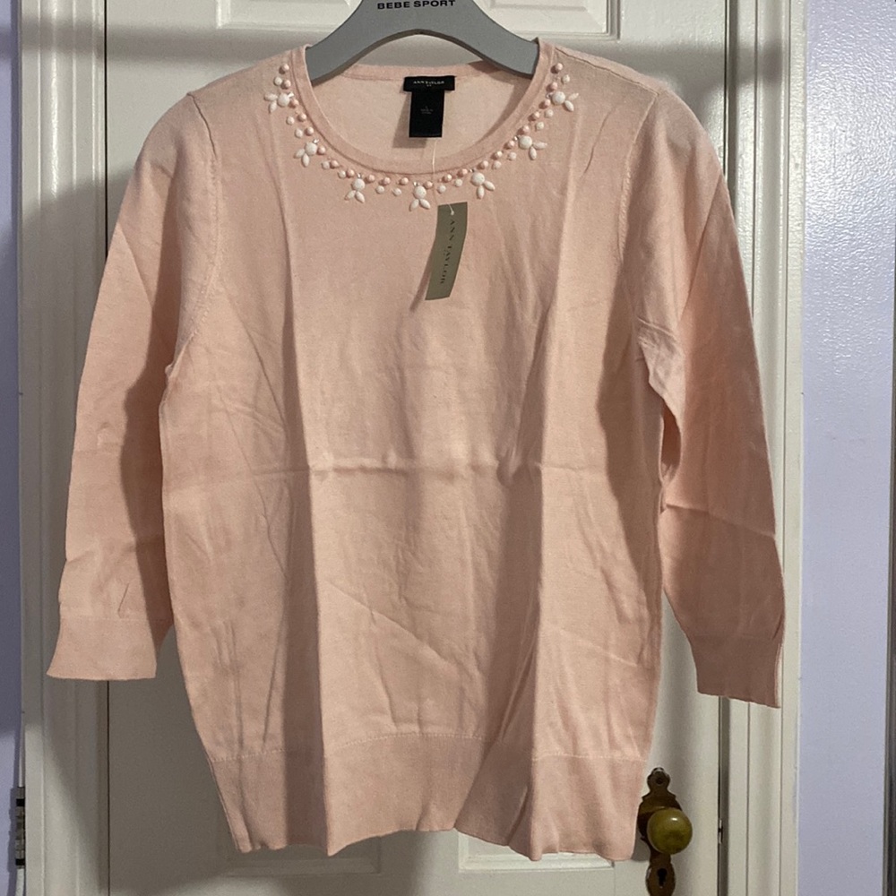 ANN TAYLOR PINK SWEATER